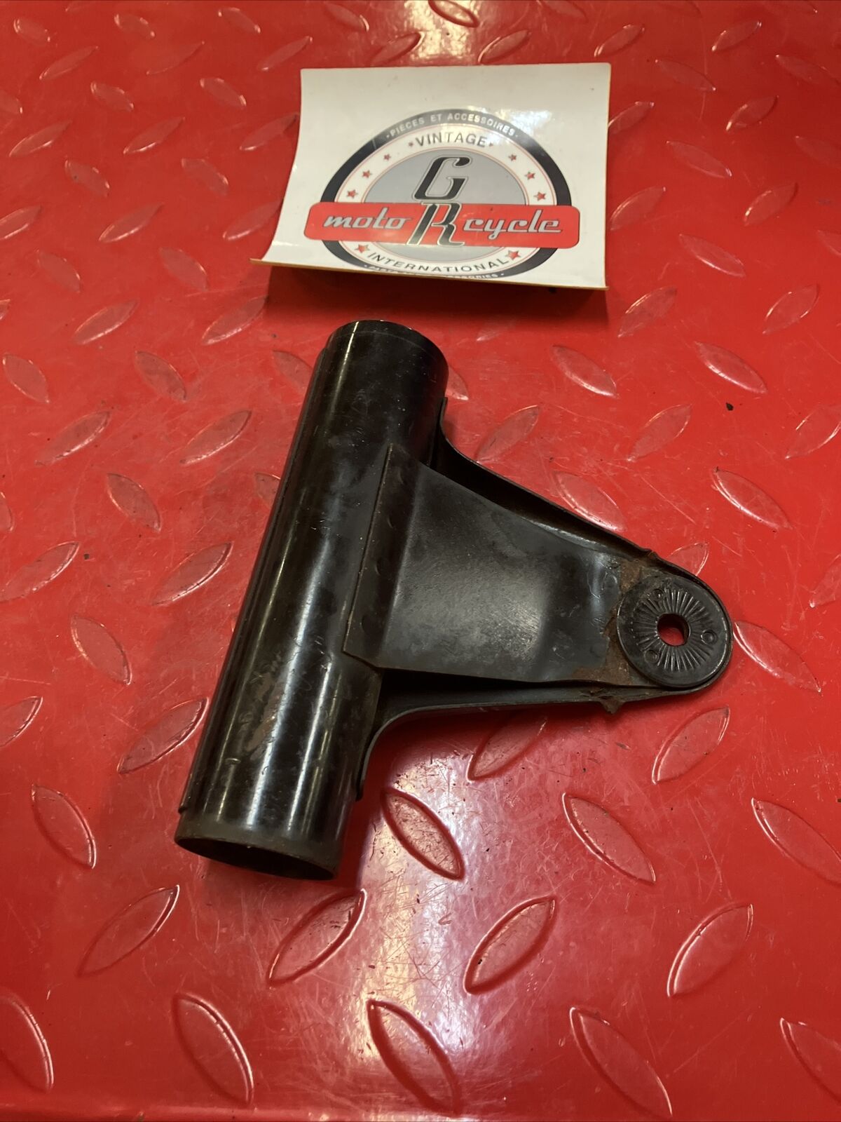 Yamaha RD400 1977 Left fork upper cover headlight bracket 1976 1978