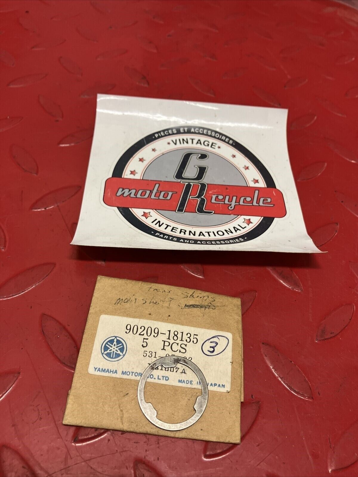 NOS YAMAHA TRANSMISSION WASHER 90209-18135-00 Y64