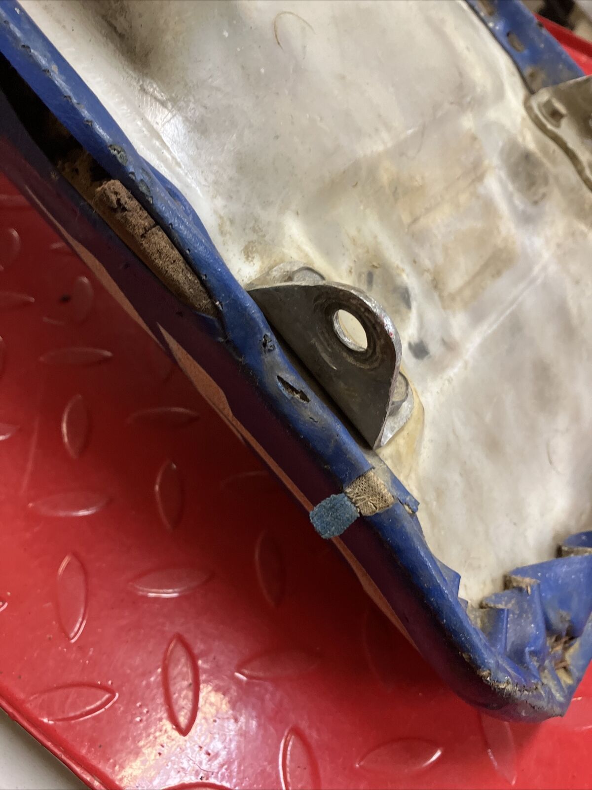 Honda CR250R 1985 seat saddle pan CR125R 2