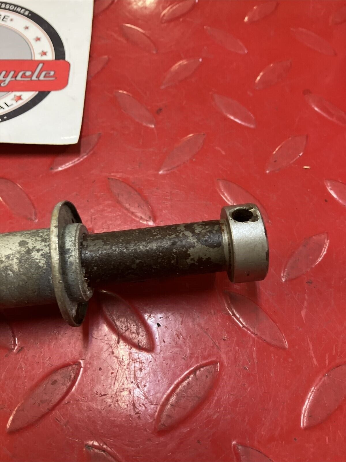 Yamaha RD400 1977 rear wheel axle bolt 1976 1978