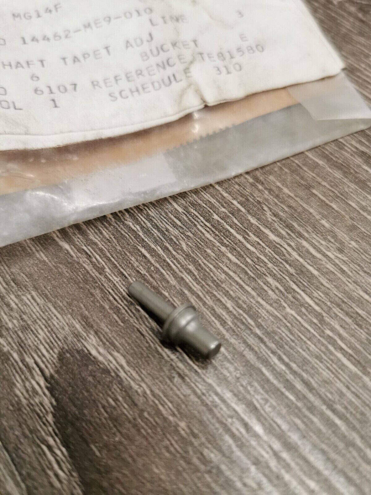 NOS HONDA VT700C SHAFT  TAPPET ADJUSTING ASSIST  14462-ME9-010 H59