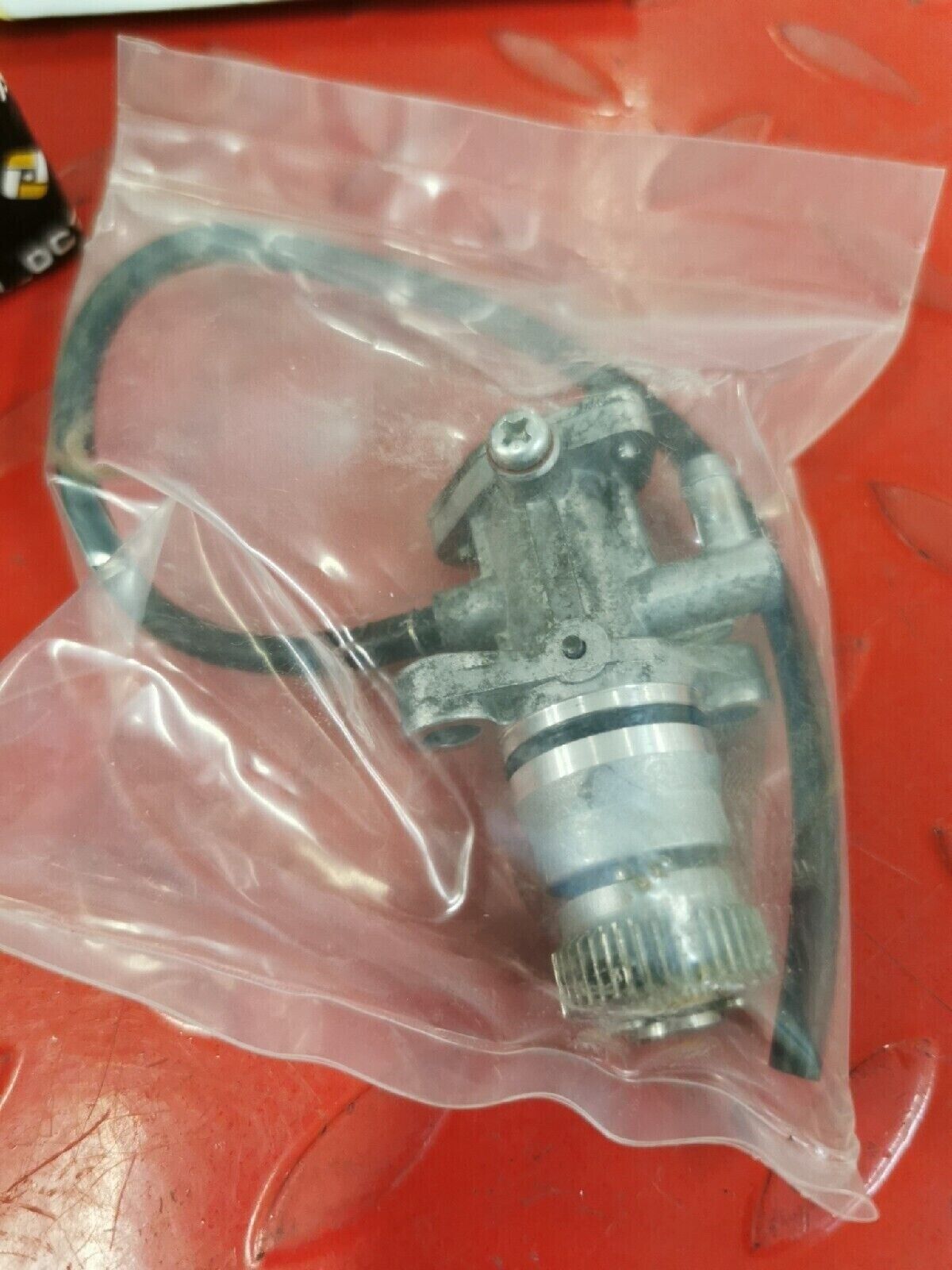 NOS 101 OCTANE YAMAHA   MINARELI CW MA MY CA 50CC  2002 - 2011  OIL PUMPE  J10