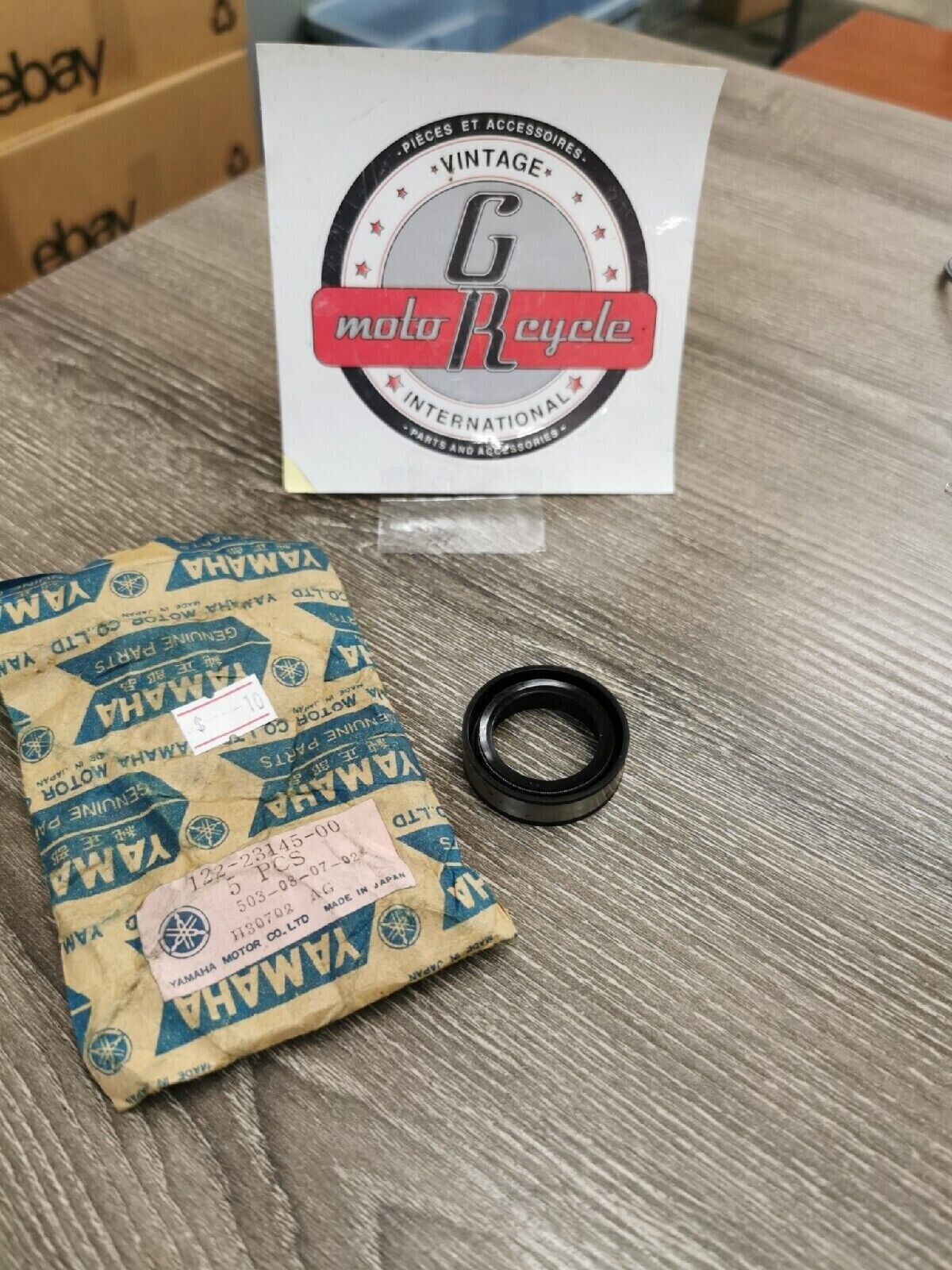 NOS YAMAHA   HS1 HS1B 1970 1971  Front Fork Oil Seal 122-23145-00-00   Y58