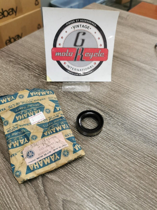 NOS YAMAHA   HS1 HS1B 1970 1971  Front Fork Oil Seal 122-23145-00-00   Y58