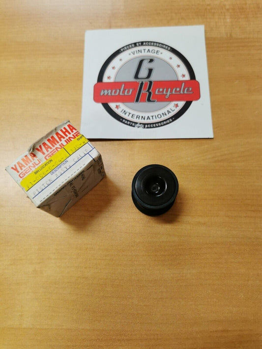 NOS YAMAHA 1989 XZ125 YZ250   PISTON ASSEMBLY  CALIPER  3JD-W0057-50-00 Y42