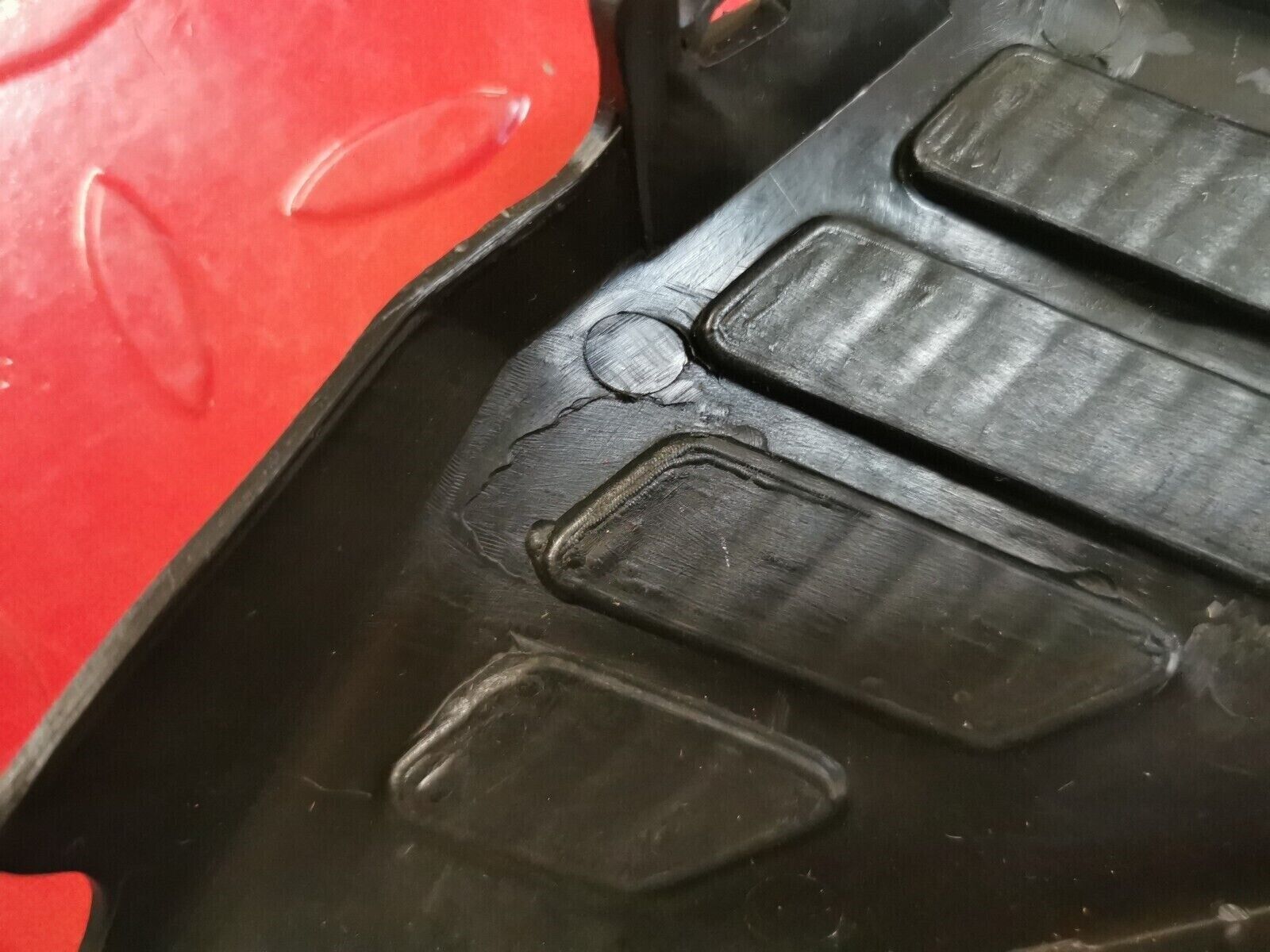 NOS Yamaha RD350LC  COVER SIDE 329 L-21731-00  Y12