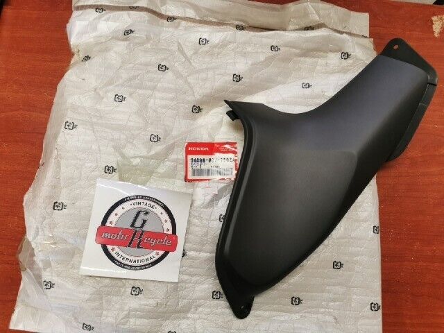 NOS Honda 2002 2003 CBR900RR RIGHT DUCT COVER 64593-MCJ-750ZA H106