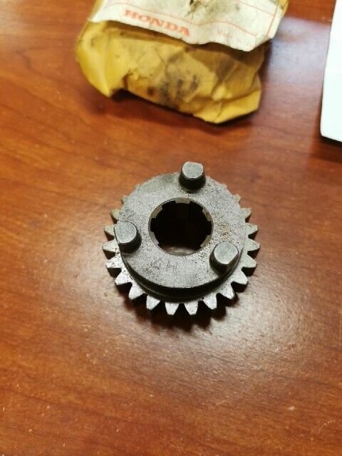 NOS Honda CB200 B T CL200 XL175 GEAR 5TH COUNTER 24T 23491-354-000 H75