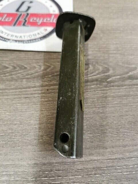 NOS YAMAHA FJ600 SR250 SR500 XJ600 XS400 FOOTREST REAR 447-27431-00-00 Y191