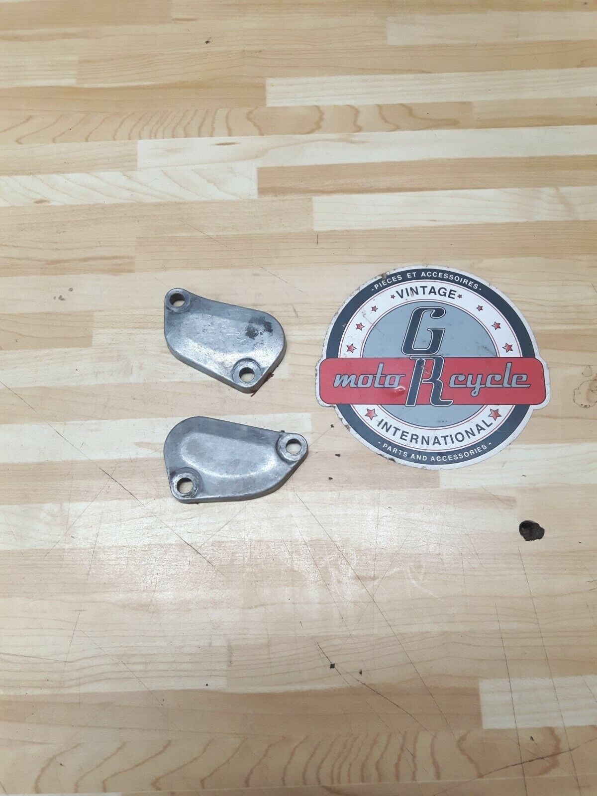 CR250R 1991 cylinder power exhaust valve upper cover 1988 - 1991 12111-KS7-830