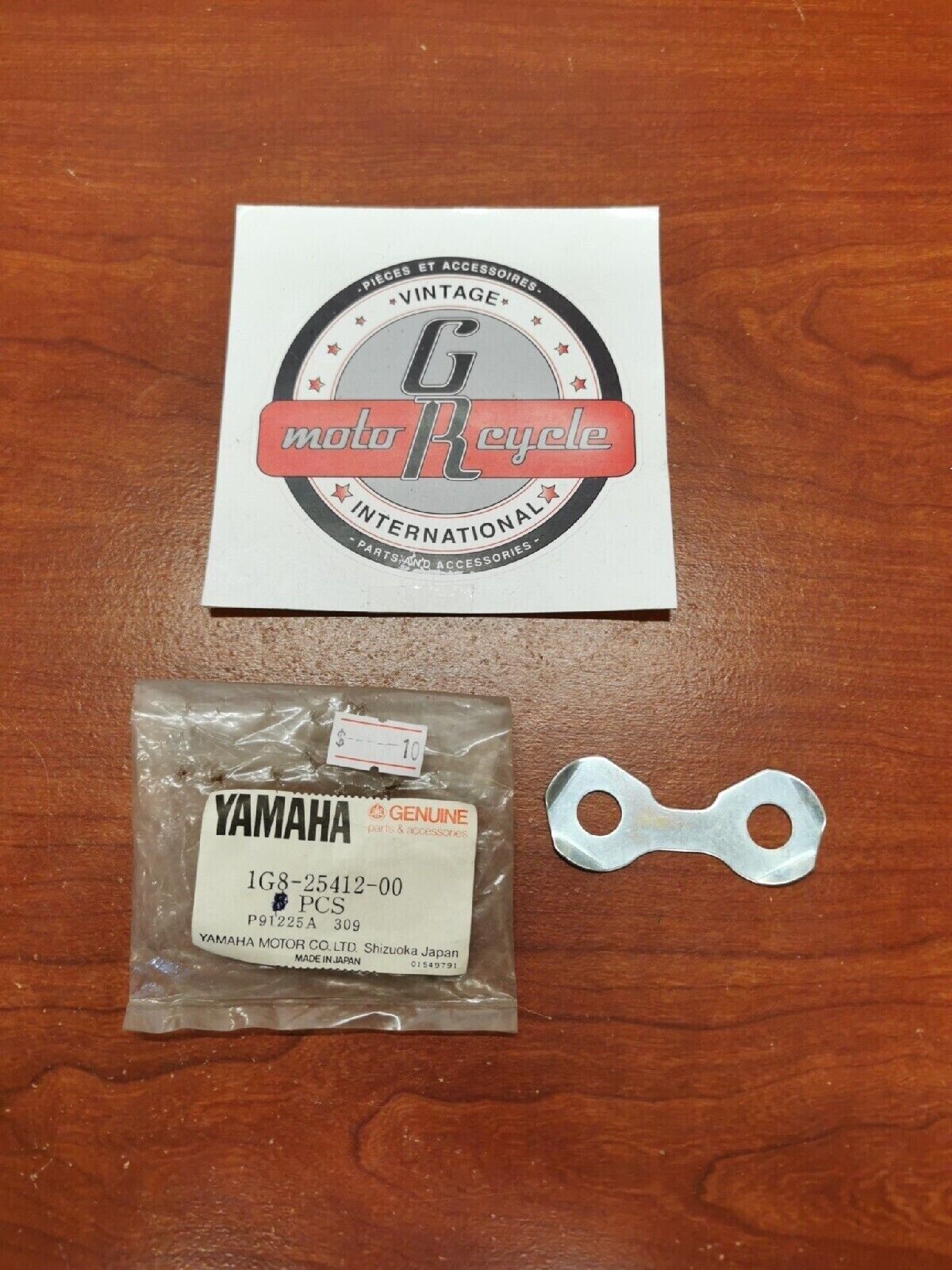 NOS Yamaha REAR SPROCKET LOCK WASHER 1G8-25412-00-00 Y70