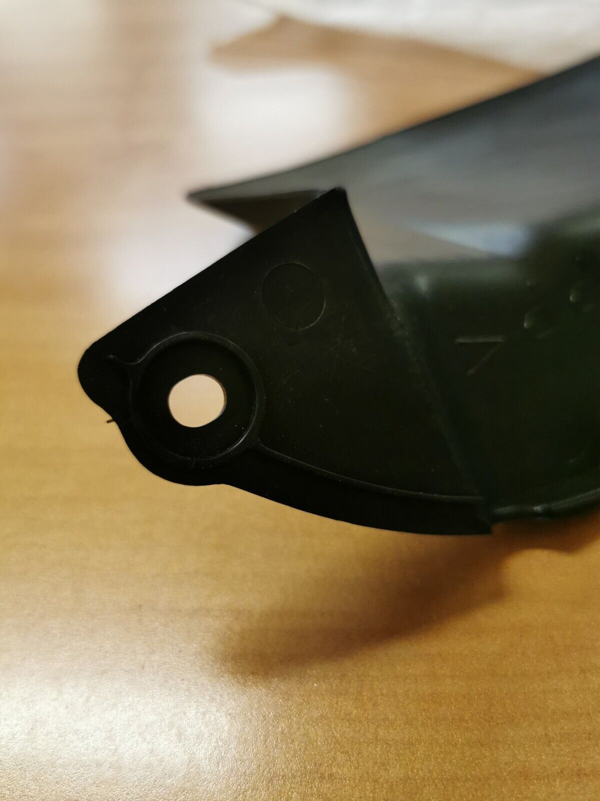 NOS YAMAHA YZFR6 1999 2000 REAR FENDER COMP 5EB-21650-00-00   Y37