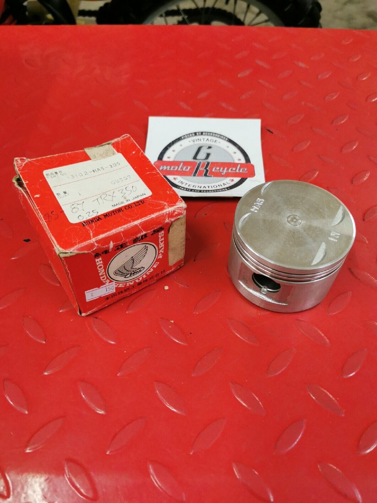NOS HONDA TRX350D ATC350X  PISTON OVER SIZE 0.25 13102-HA5-305 H40