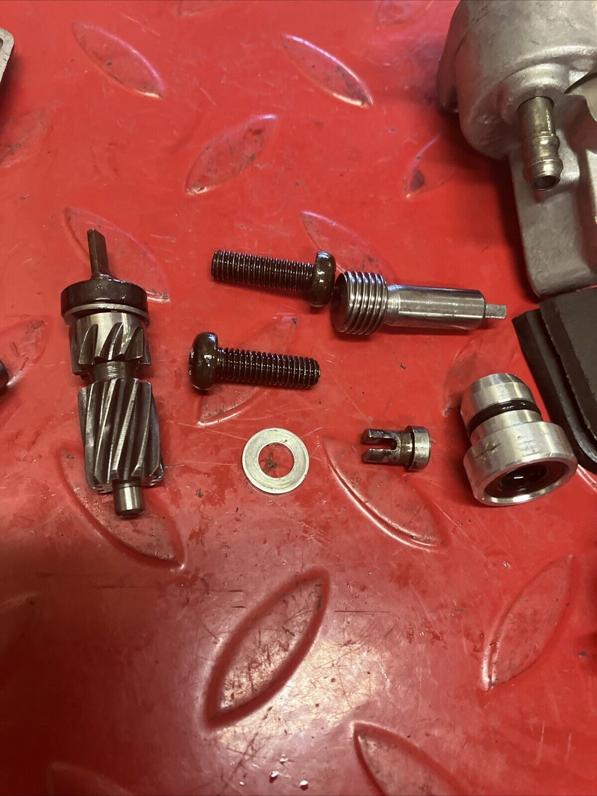 Honda MT125 1975 Complete oil pump assembly hose drive gear shaft 1974 1976