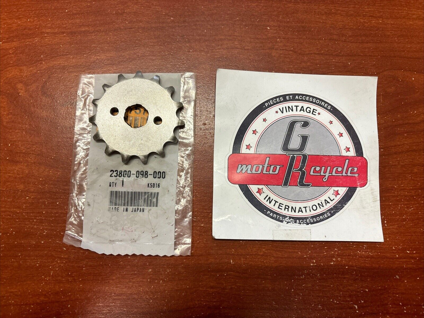 NOS Honda CT70 CR80R NSR50 ST50 ST70 DRIVE SPROCKET 23800-098-000 H141