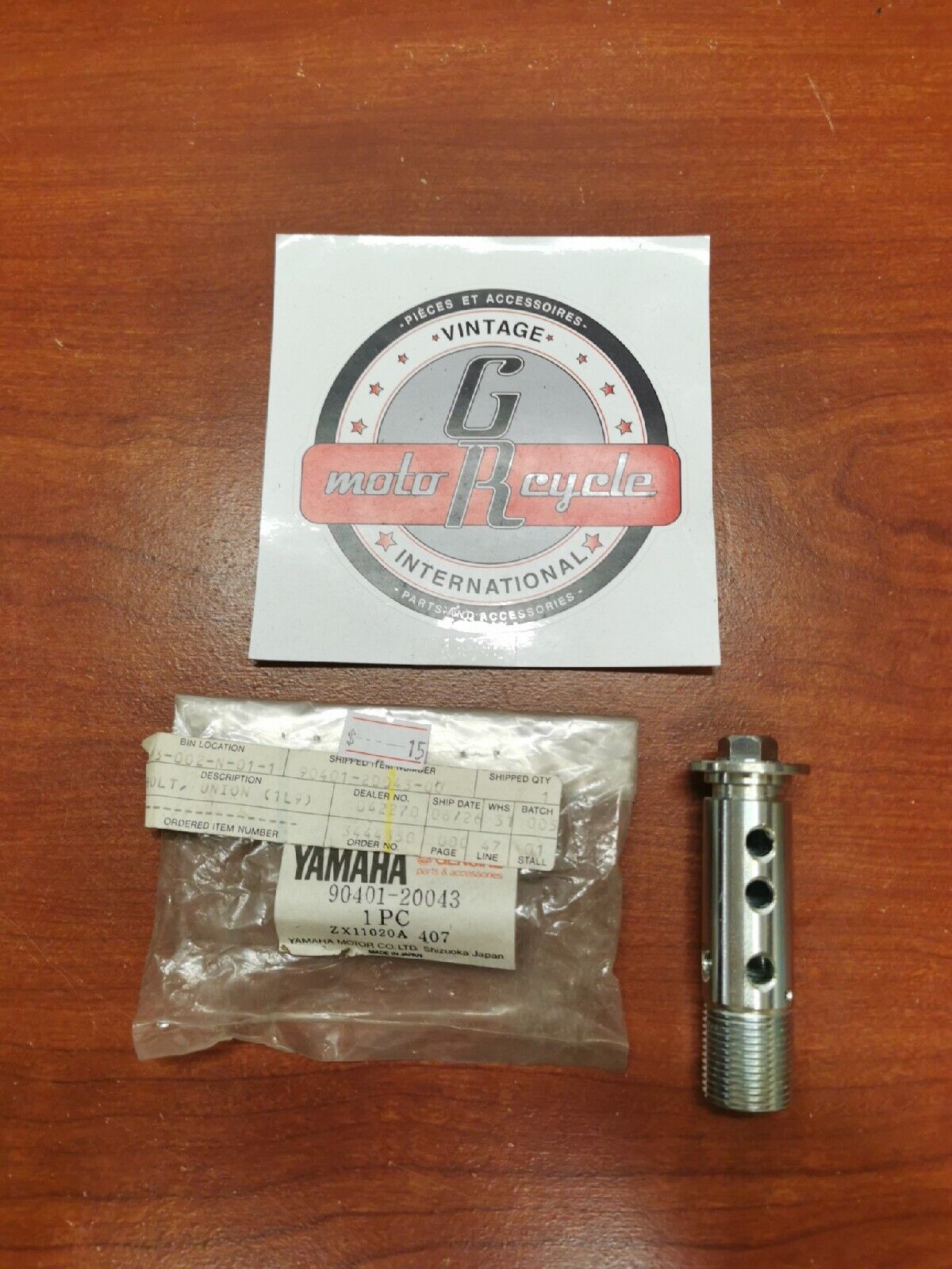NOS Yamaha UNION BOLT BYPASS VALVE 90401-20043-00 SUB. 1L9-13340-01-00 Y69