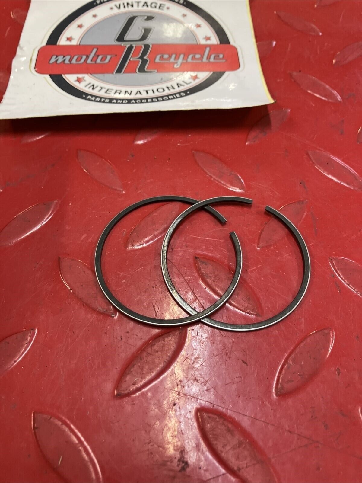 Nos Yamaha YZ80 1976 - 1980 Piston ring set STD 2j5-11601-00 5T8-11601-00-00 Y34