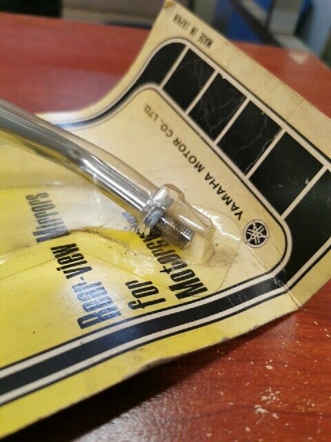 NOS Yamaha XS1100 XS400 XS750 XS250 RIGHT SIDE MIRROR 2H7-26290-00-00 Y179