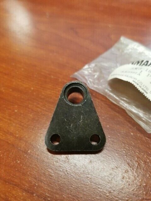 NOS Yamaha 1980 - 1982 YT125 BRACKET 3X3-18128-00-00 Y120