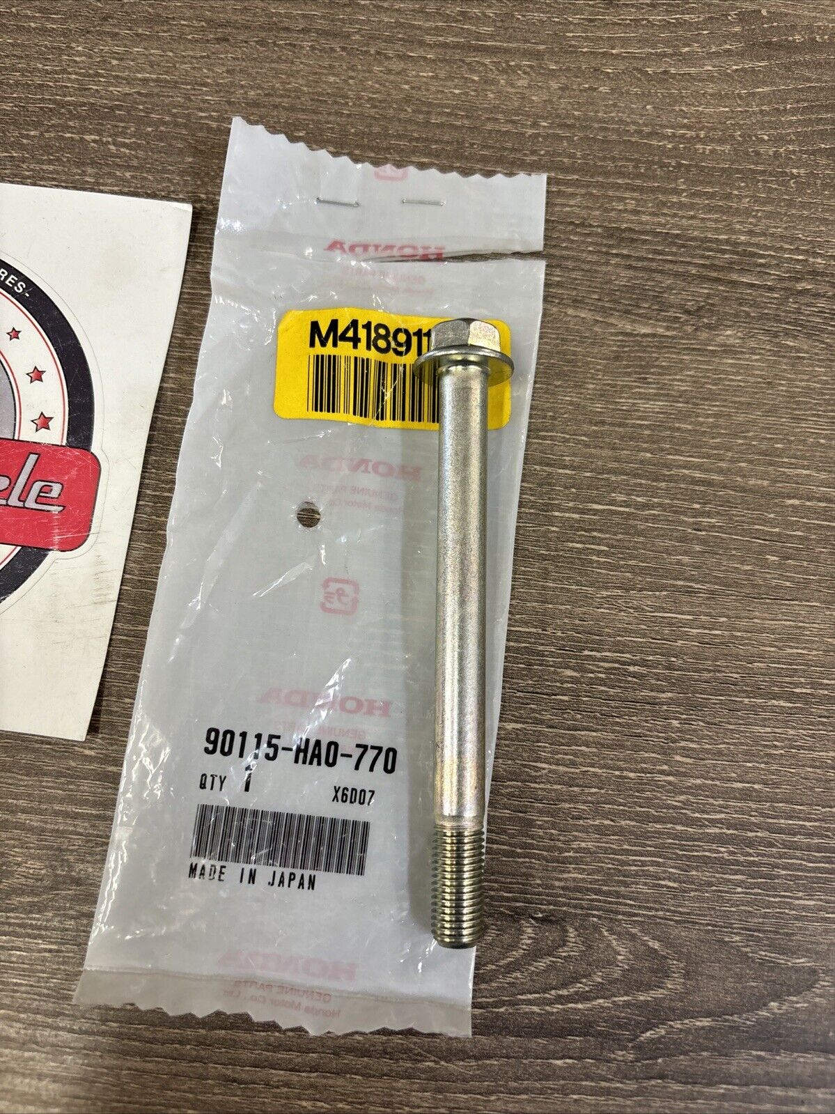 NOS Honda ATC250ES CBR500F CBR600F TRX300EX FLANGE BOLT 10X11 90115-HA0-770 H135