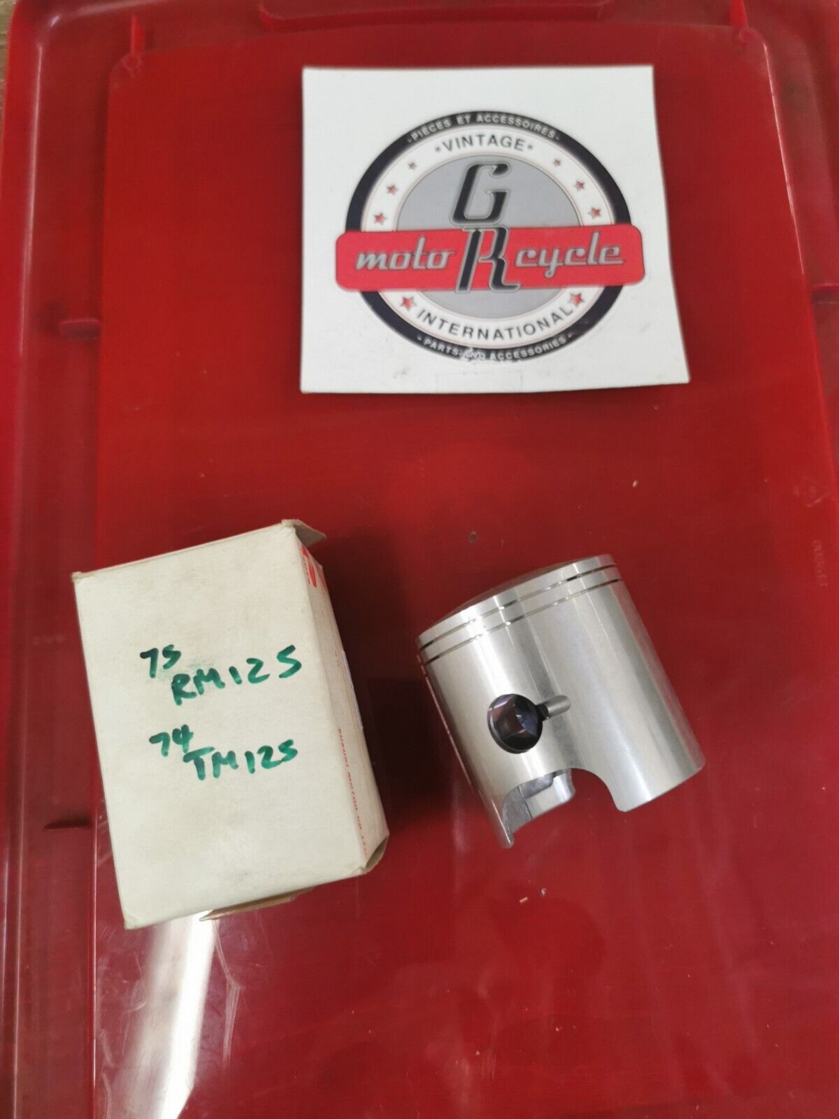 NOS SUZUKI RM125 TM125 PISTON 12110-417030 SUB BY  12110-417031 S23