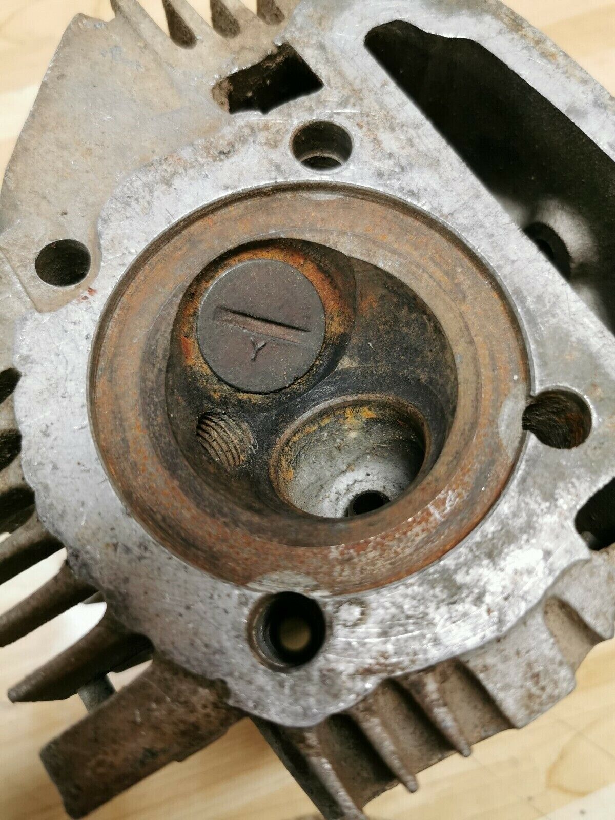 Honda ST90 cylinder head 12200-128-000 12200-128-010 2