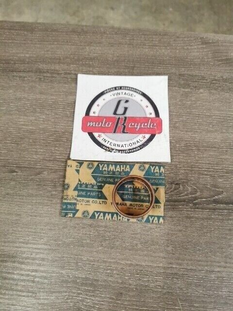 NOS YAMAHA XVZ12DL YX600WC XVZ13DBC XS750F EXHAUST GASKET 1L9-14714-01-00 Y156