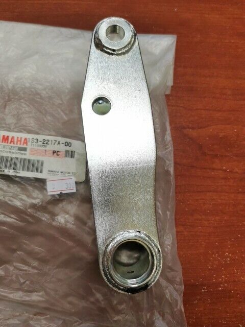 NOS Yamaha YFM700 RELAY ARM 1S3-2217A-00-00 Y103