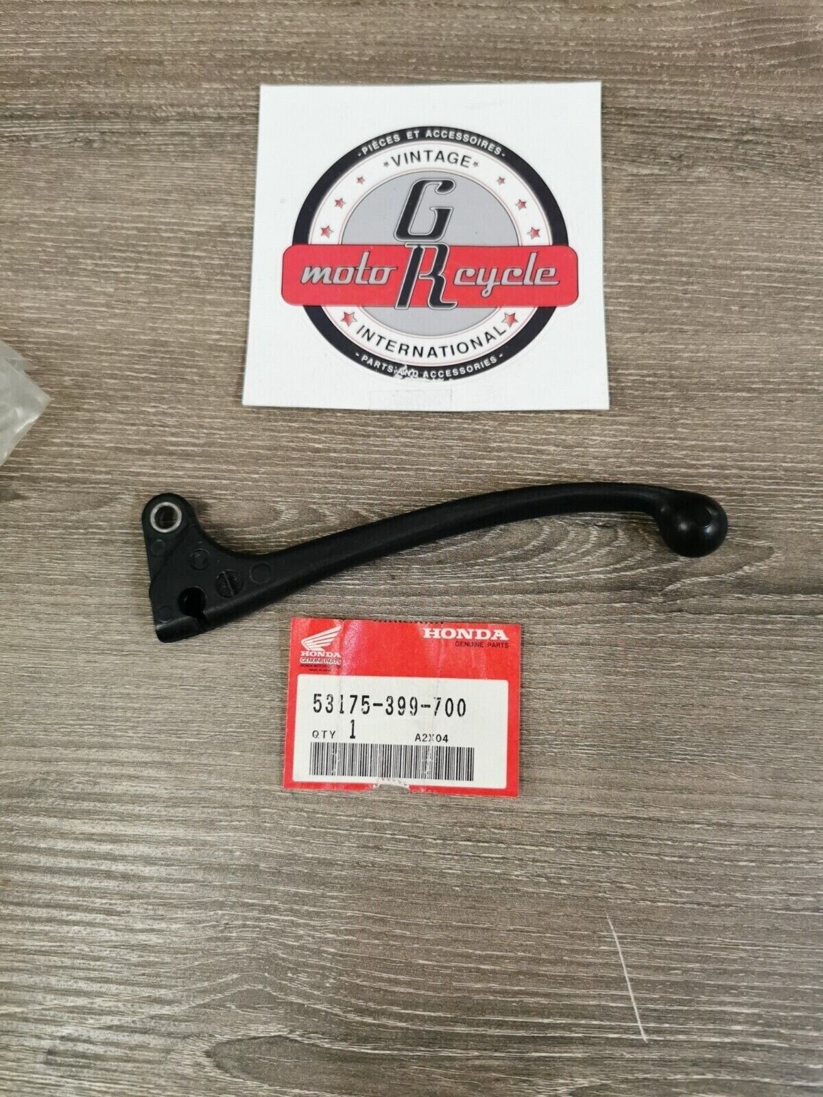 NOS HONDA  XL250S XL125S SM250C CB250 CB125S HANDLEBAR LEVER 53175-399-700  H48