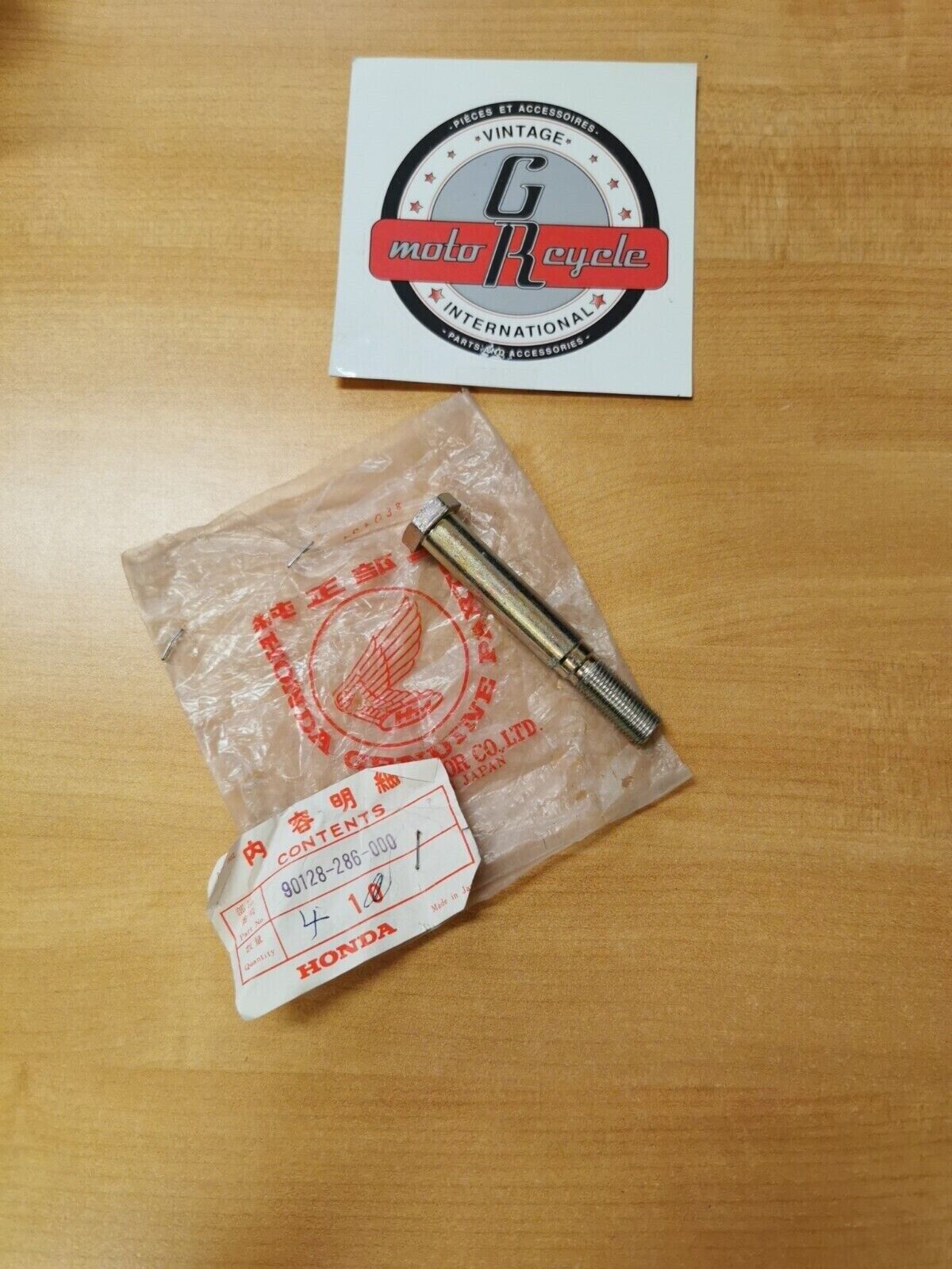 NOS HONDA CL350 CB350G CL350A   BOLT  RR  BRAKE PIVOT 90128-286-000  H29