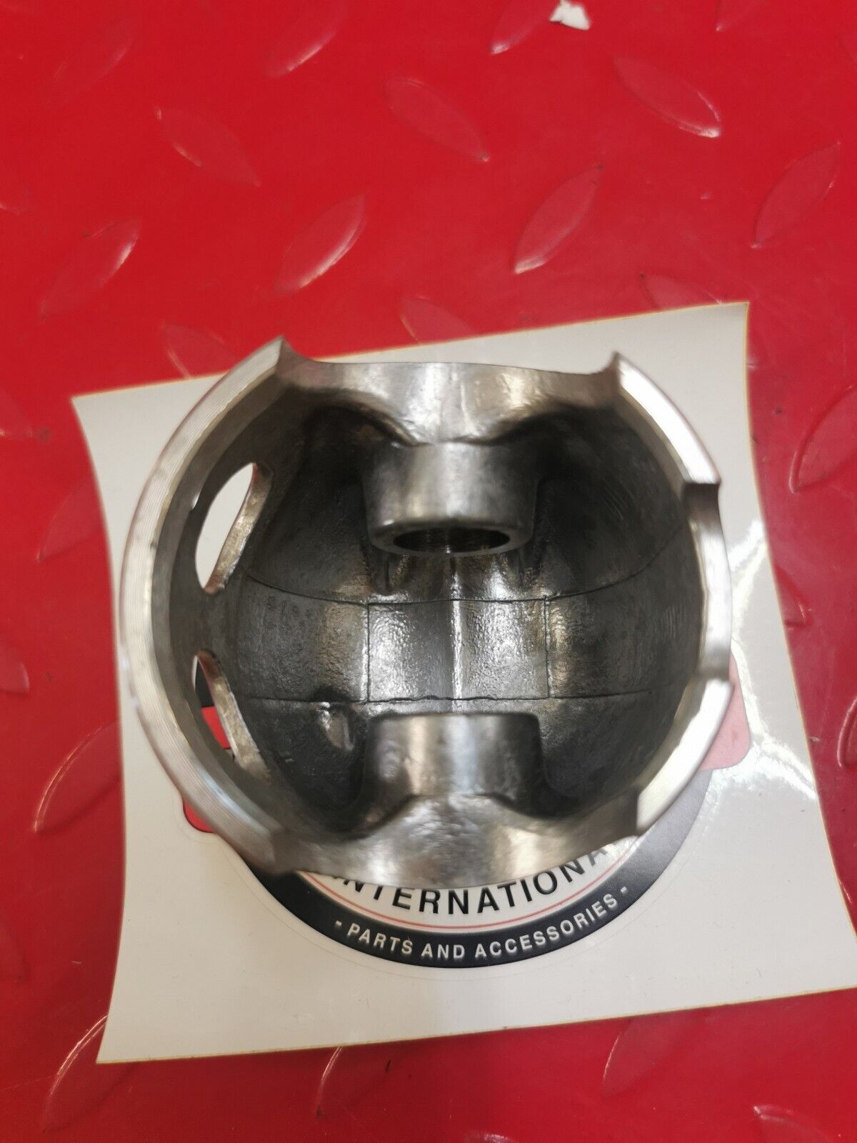 NOS Yamaha RD400 PISTON 1 O/S 0.25 1A1-11635-00-00 Y17