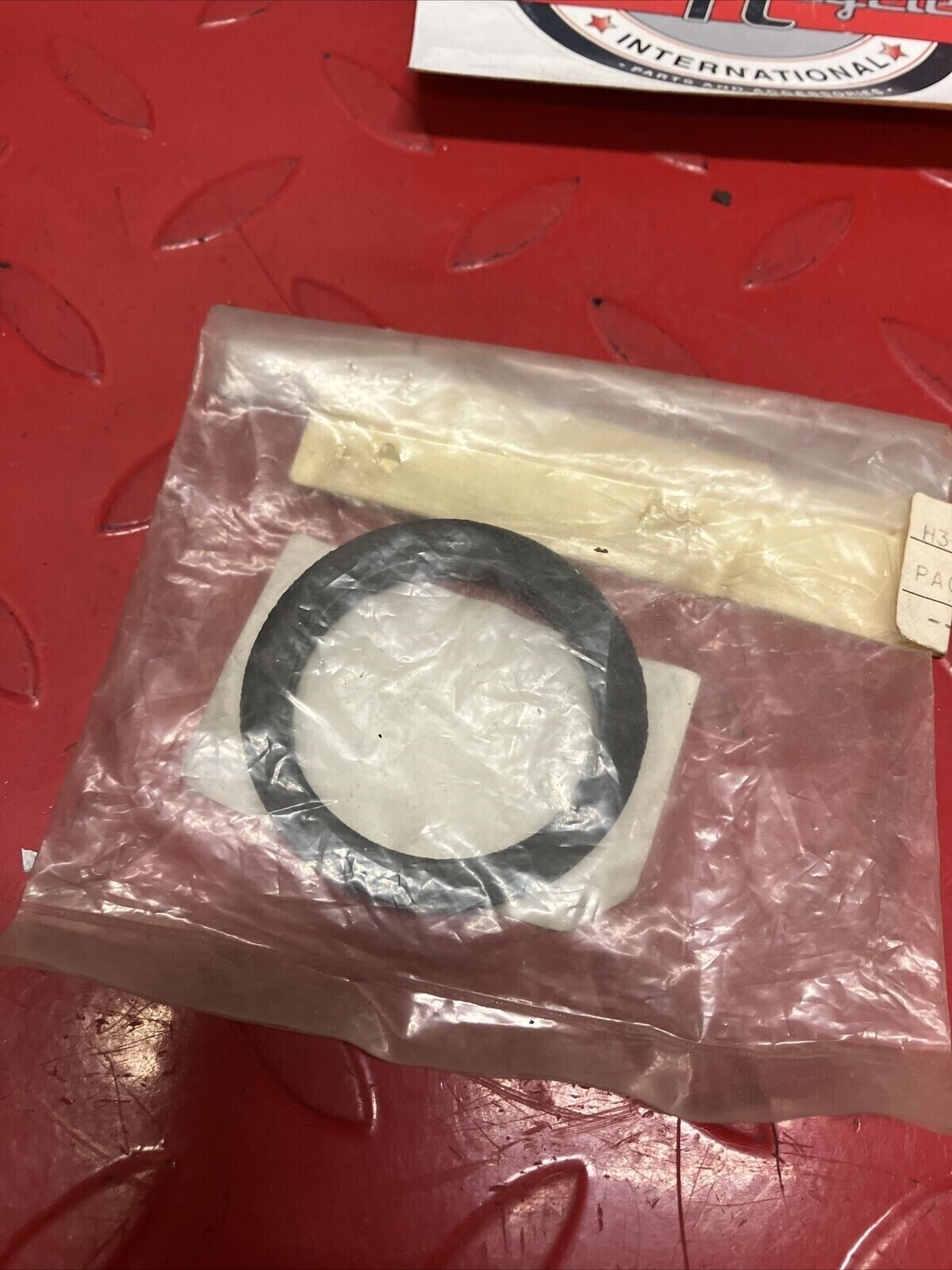 NOS YAMAHA FUEL TANK CAP GASKET 1W1-24612-00-00 Y65