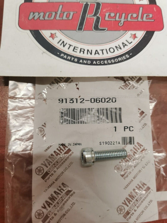 NOS Yamaha YFZ450 XVS13 FZ6 BOLT 91312-06020-00 SUB. 91314-06020-00 Y82