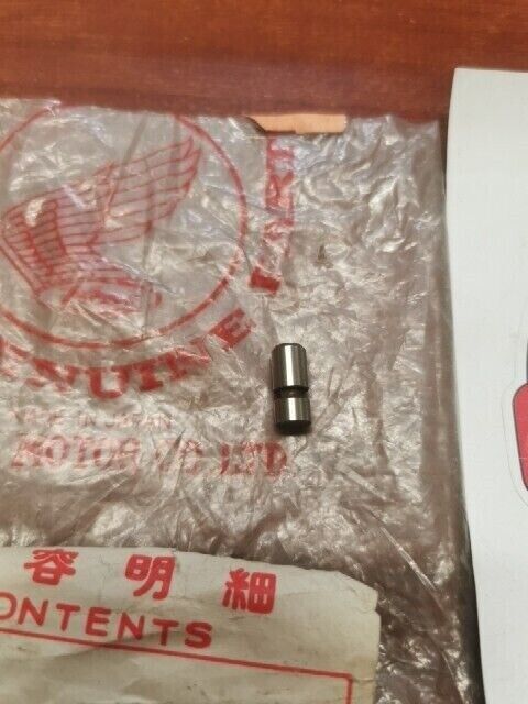 NOS Honda CB450 CL450 SL250S XL250 GEARSHIFT FORK GUIDE PIN 24261-292-000 H86