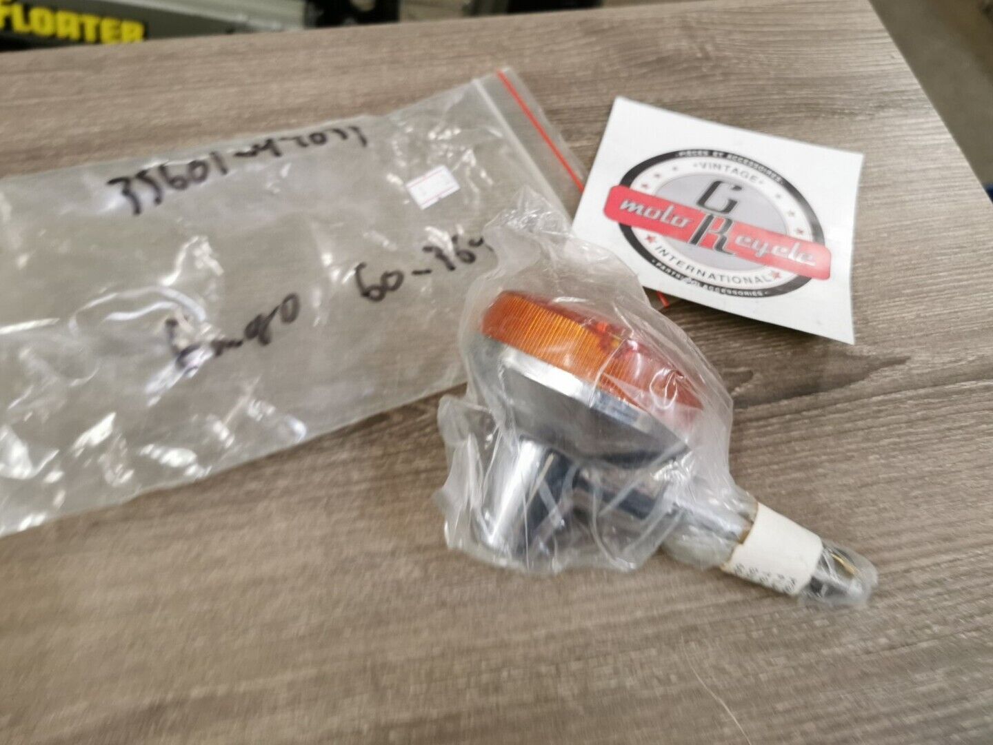 NOS EMGO SUZUKI TS250 TS400 TS550 1977 + FLASHER LAMP 60-36410 J36