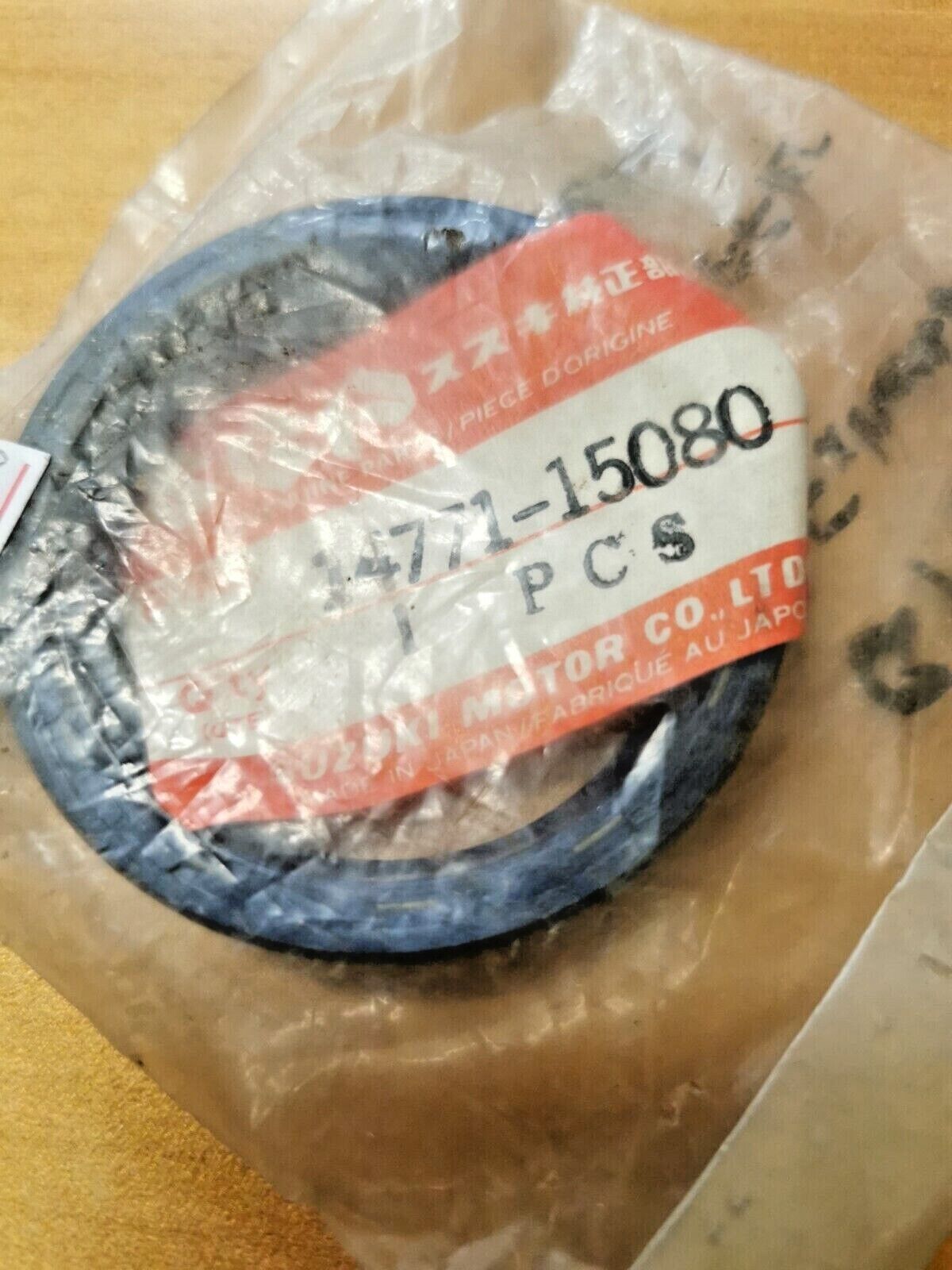 NOS SUZUKI  T500 GT500 EXHAUST SEAL  14771-15080 S6