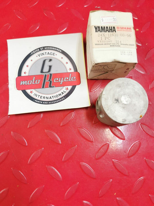 NOS YAMAHA PISTON 24X-11631-00-96 Y34