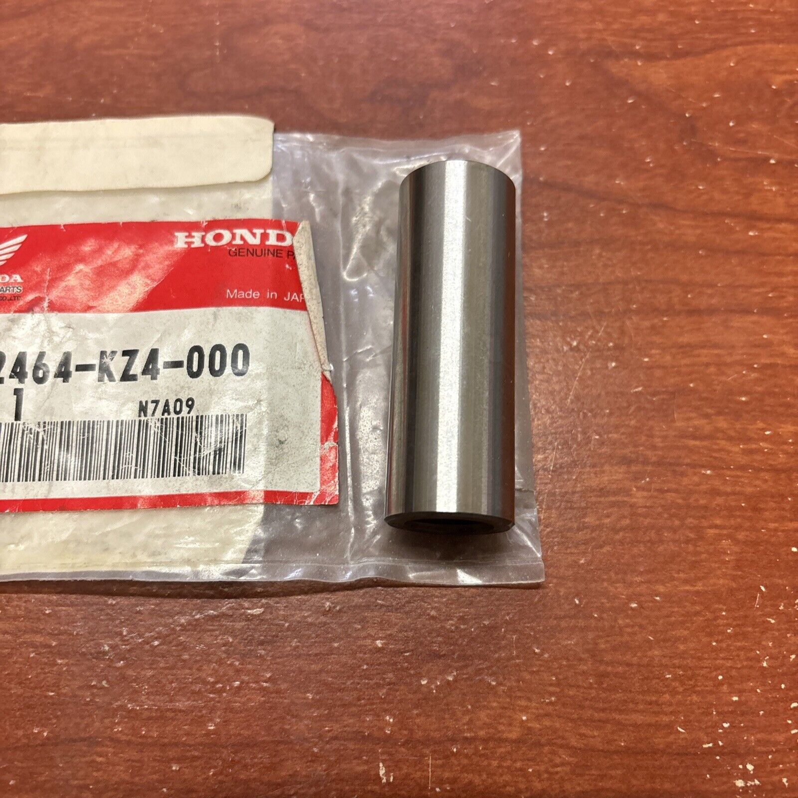NOS Honda CR125R CR250R CR500R CUSHION ARM COLLAR 52464-KZ4-000 H150