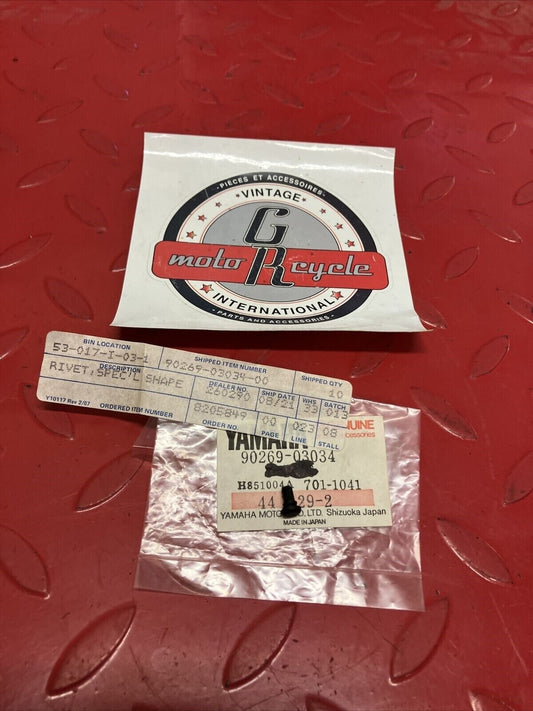 NOS YAMAHA SPECIAL SHAPE RIVET 90269-03034 Y61