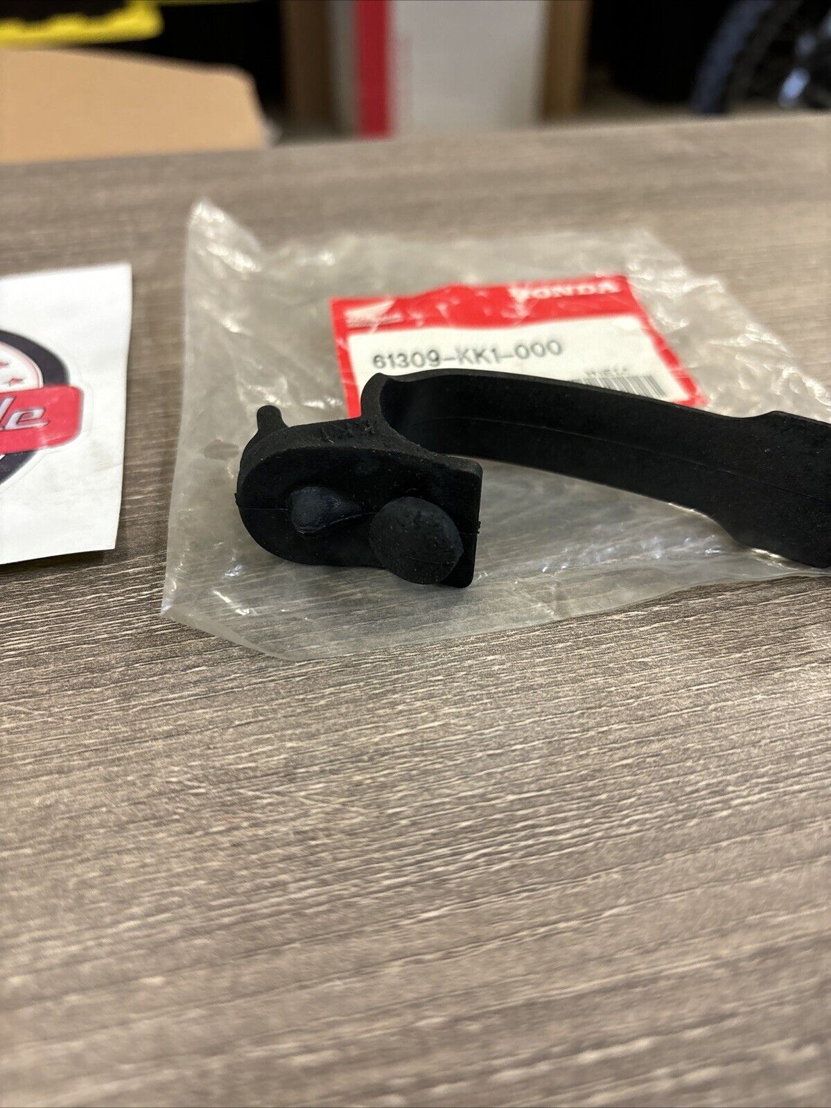 NOS Honda 1984 1985 XR250R HEADLIGHT CASE BAND 61309-KK1-000 H131