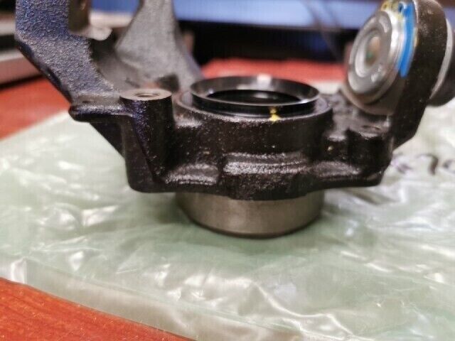 NOS Honda TRX450FE TRX450FM RIGHT STEERING KNUCKLE 51200-HN0-670 H108