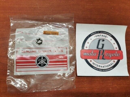 NOS Yamaha YZ125 YZ250 YZ490 SLOTTED NUT 95301-08900-00 SUB 95307-08900-00 Y129