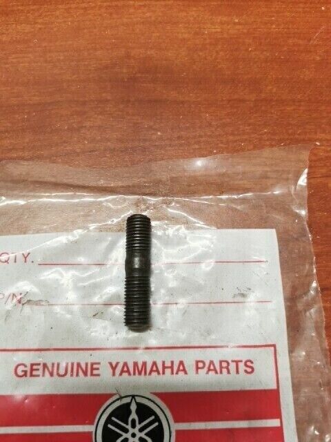 NOS Yamaha TX650 XS2 XS650 STUD BOLT 306-14651-00-00 SUB 90116-10195-00 Y154