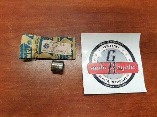 NOS Yamaha TX750 COLLAR (USE WITH 93311-42009 BEARING) 90387-16234-00 Y111