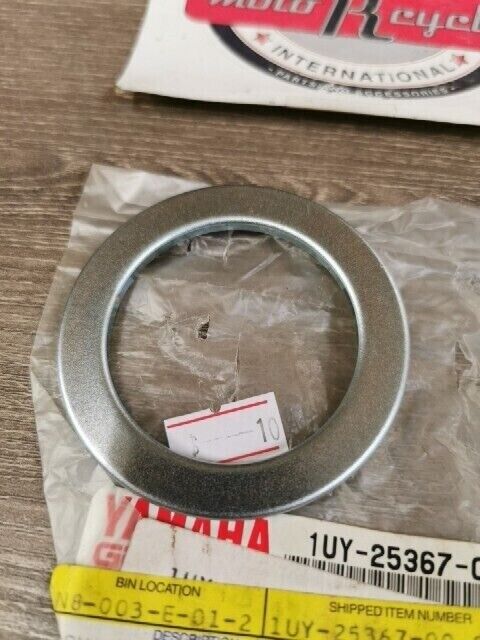 NOS YAMAHA YFM350XA 1990 YFM350XF YFM350XG COVER HUB DUST 1UY-25367-00-00 Y104