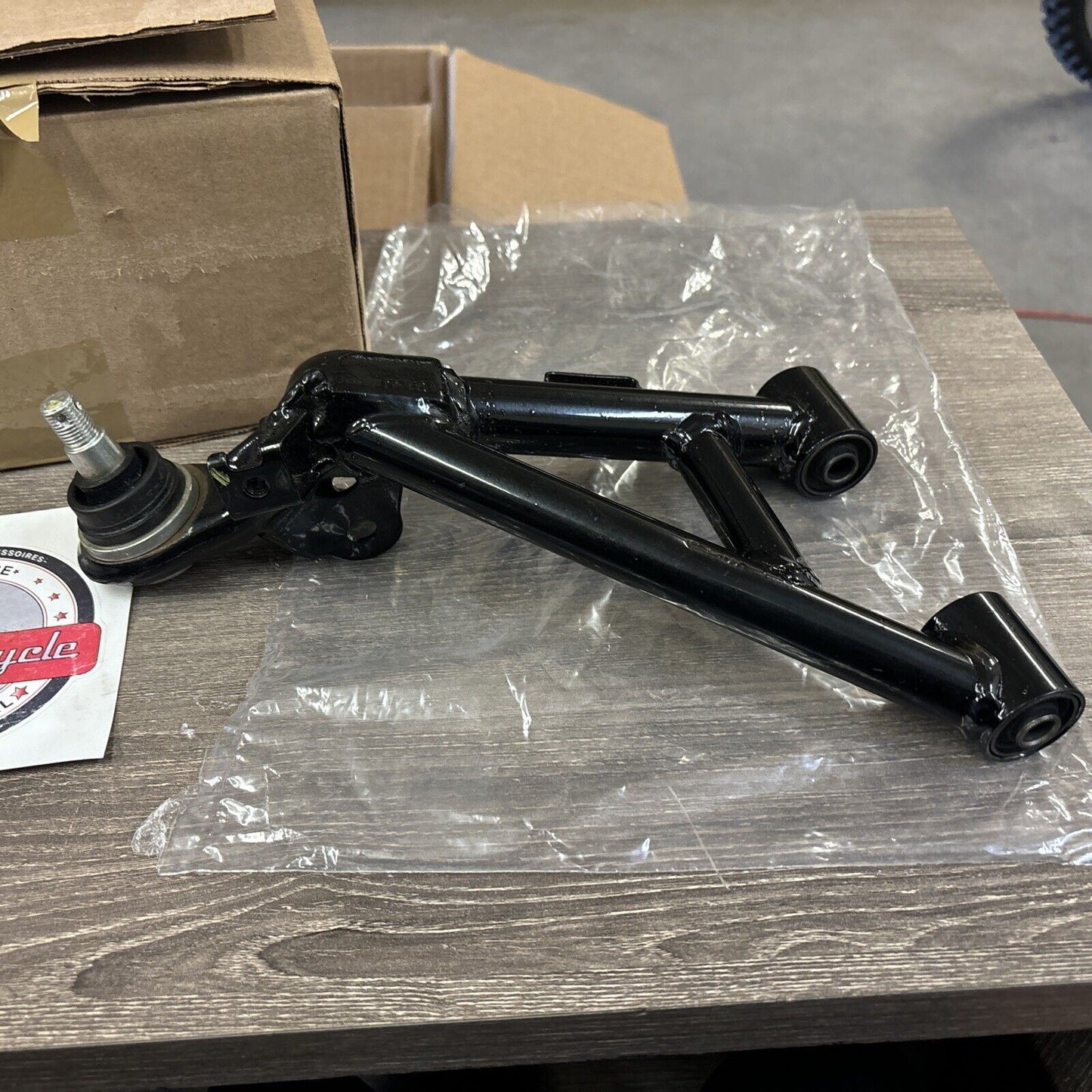 NOS Honda 2006 TRX350FE TRX350FM FRONT LEFT UPPER ARM 51380-HN5-N00 H115
