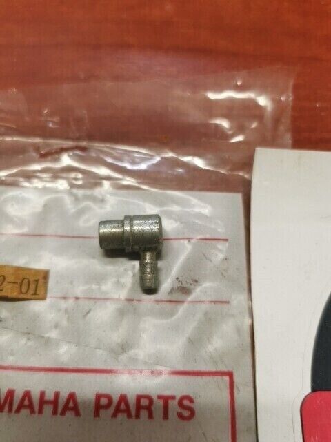 NOS Yamaha BR250 CF300 CS340 DT125 NOZZLE 353-13552-01-00 Y144