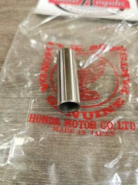 NOS HONDA C72  CA72 CB72 CL72 1960 - 1964 PISTON PIN 13112-250-305 H95