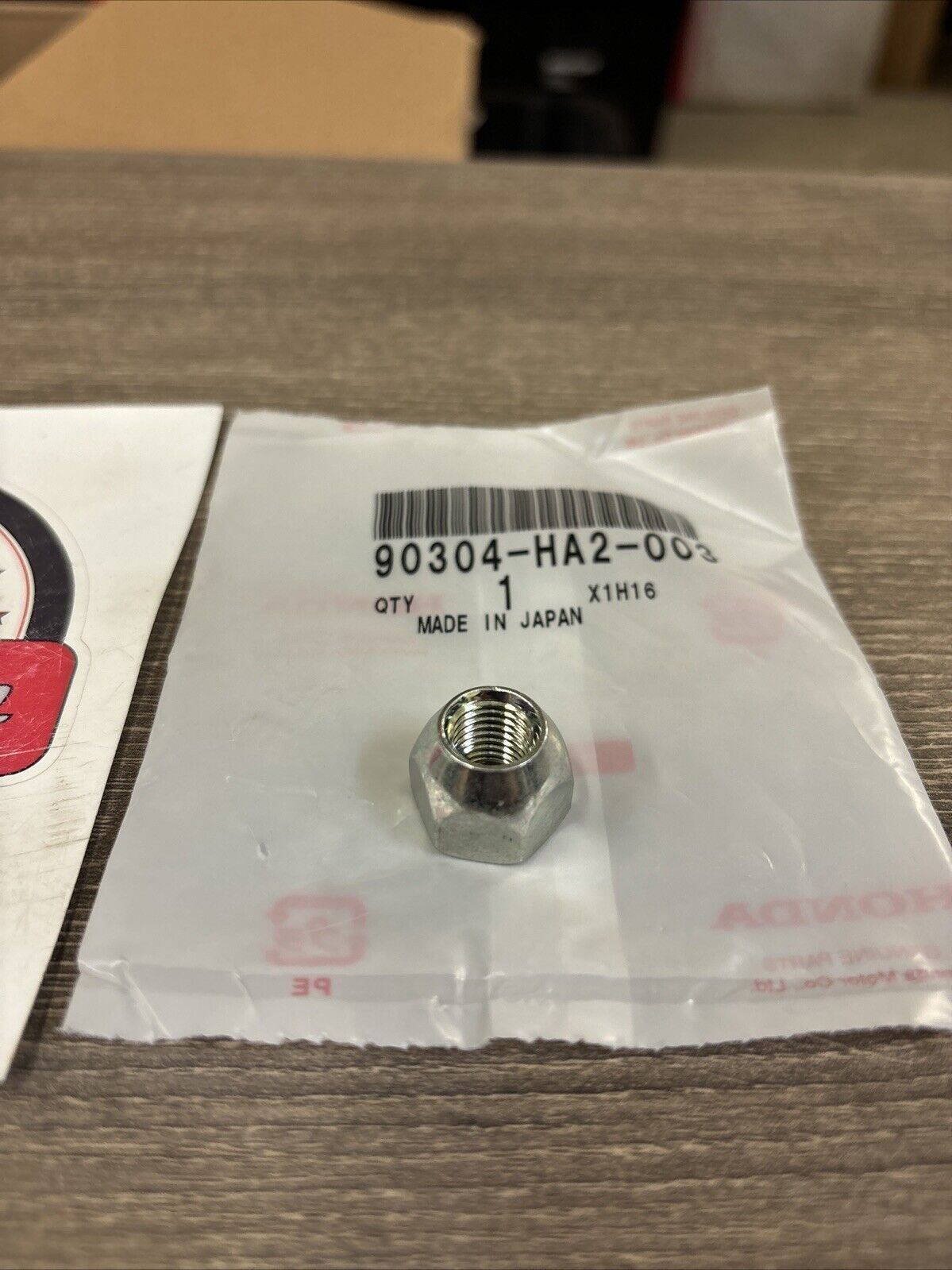 NOS Honda ATC200X ATC250R TRX250 EX R X WHEEL CLIP NUT 90304-HA2-003 H130