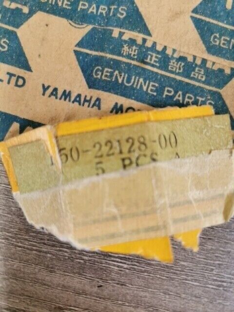 NOS YAMAHA YM1 YDS3 R3 DT3 DT2 DS7 RD350B COVER THRUST 1 156-22127-00-00 Y155
